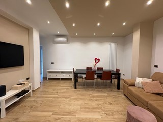 Trilocale in Affitto a Bari, 800&euro;, 105 m², arredato