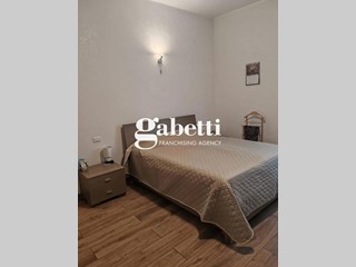 Trilocale in Vendita a Roma, 239'000&euro;, 105 m²