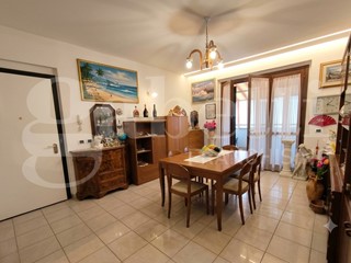 Quadrilocale in Vendita a Follonica, 245'000&euro;, 71 m², con Box