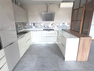 Quadrilocale in Vendita a Torino, 360'000&euro;, 115 m², arredato