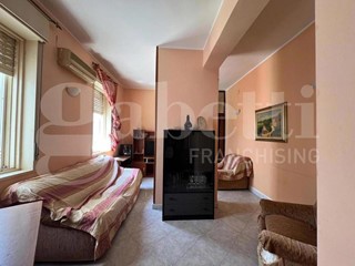 Trilocale in Vendita a Siracusa, 78'000&euro;, 83 m²