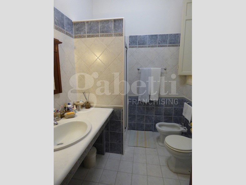 Quadrilocale in Vendita a Bagheria, 117'000&euro;, 135 m²