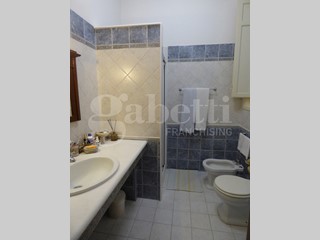 Quadrilocale in Vendita a Bagheria, 117'000&euro;, 135 m²