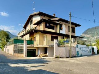 Quadrilocale in Vendita a Nave, 285'000&euro;, 224 m², con Box
