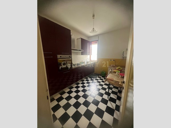 Appartamento in Vendita a Valdagno, 180'000&euro;, 107 m², arredato, con Box
