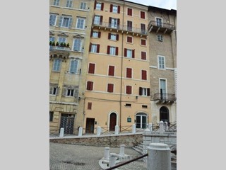 Trilocale in Vendita a Ancona, 235'000&euro;, 93 m²
