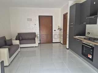 Trilocale in Affitto a Albano Sant'Alessandro, zona Albano Sant'Alessandro, 800&euro;, 75 m², arredato