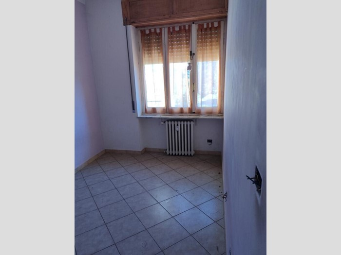 Appartamento in Vendita a Novi Ligure, 18'150&euro;, 62 m²