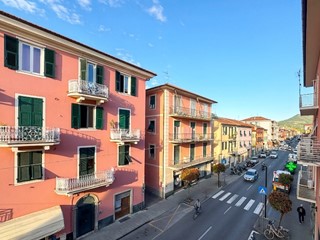 Quadrilocale in Vendita a Sestri Levante, zona comodo ai servizi, 230'000&euro;, 114 m²