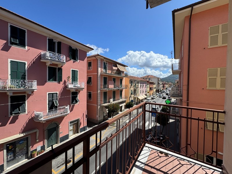 Quadrilocale in Vendita a Sestri Levante, zona comodo ai servizi, 230'000&euro;, 114 m²