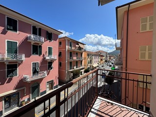 Quadrilocale in Vendita a Sestri Levante, zona comodo ai servizi, 230'000&euro;, 114 m²