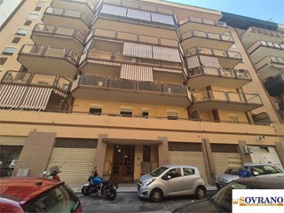 Trilocale in Vendita a Palermo, 129'000&euro;, 90 m²