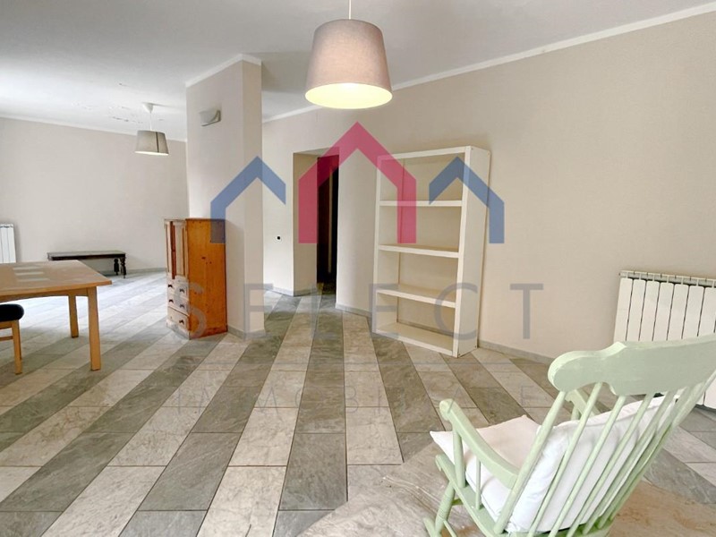 Quadrilocale in Vendita a Borgo a Mozzano, 87'000&euro;, 81 m², arredato