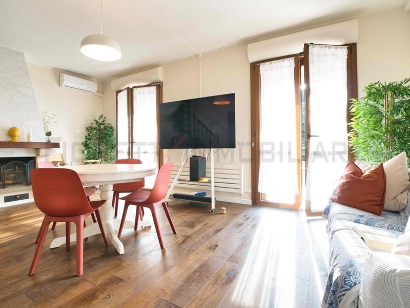 Appartamento in Vendita a Suvereto, 225'000&euro;, 127 m², arredato, con Box