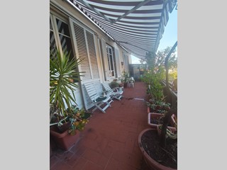 Appartamento in Vendita a Lucca, zona Arancio, 880'000&euro;, 550 m², con Box