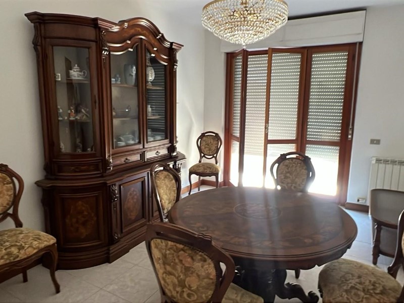 Quadrilocale in Vendita a Carrara, zona Avenza, 160'000&euro;, 65 m²