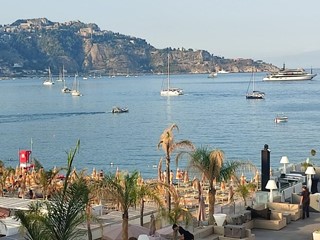 Appartamento in Vendita a Giardini Naxos, zona Naxos Schiso', 539'000&euro;, 82 m²