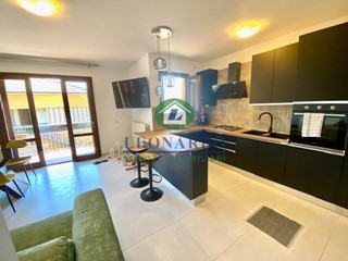Trilocale in Vendita a Montecatini Terme, zona Biscolla, 148'000&euro;, 79 m²