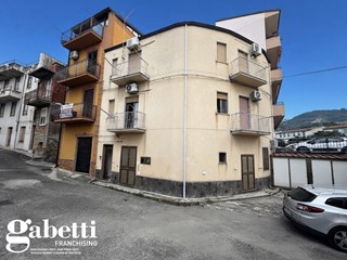 Trilocale in Vendita a Sant'Agata di Militello, 48'000&euro;, 70 m²