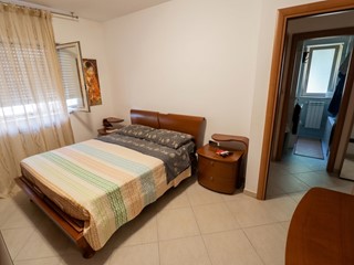 Trilocale in Vendita a Casamassima, 140'000&euro;, 78 m², con Box