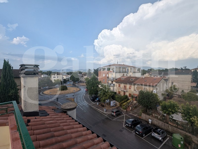 Trilocale in Affitto a Bettona, 650&euro;, 100 m², arredato