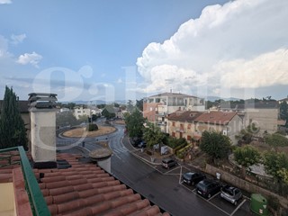 Trilocale in Affitto a Bettona, 650&euro;, 100 m², arredato