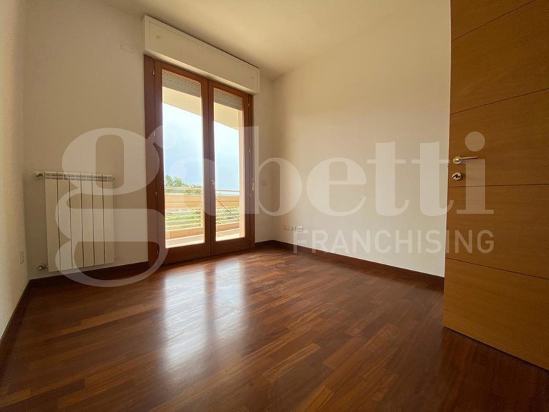 Trilocale in Vendita a Aprilia, 183'000&euro;, 73 m²