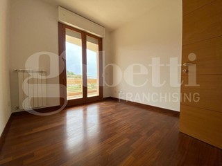 Trilocale in Vendita a Aprilia, 183'000&euro;, 73 m²