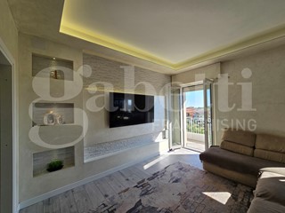 Quadrilocale in Vendita a Mosciano Sant'Angelo, 165'000&euro;, 120 m², arredato