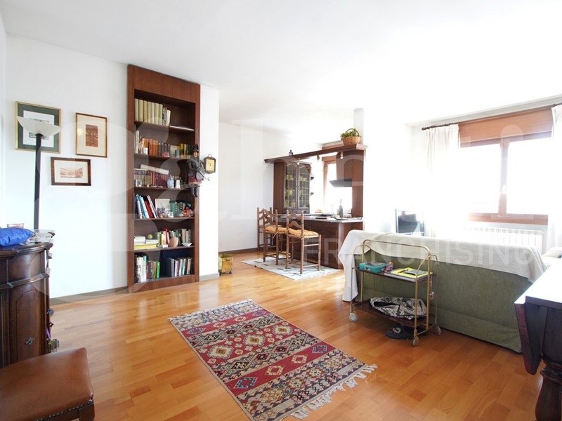 Trilocale in Vendita a Venezia, 175'000&euro;, 75 m², arredato