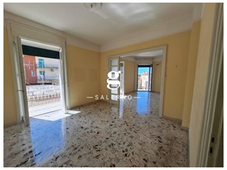 Appartamento in Vendita a Salerno, 550'000&euro;, 146 m²