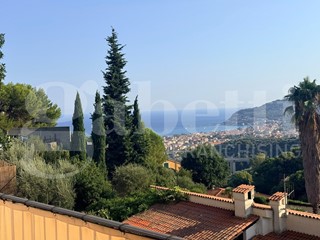 Bilocale in Vendita a Diano Marina, 180'000&euro;, 55 m², arredato