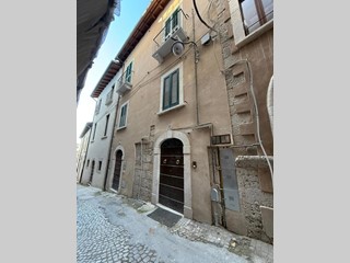 Monolocale in Vendita a L'Aquila, 75'000&euro;, 34 m²