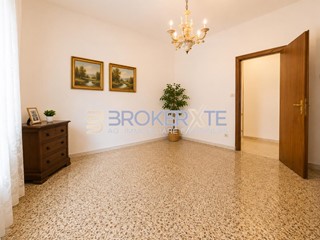Appartamento in Vendita a Massa, zona Turano, 169'000&euro;, 95 m², arredato