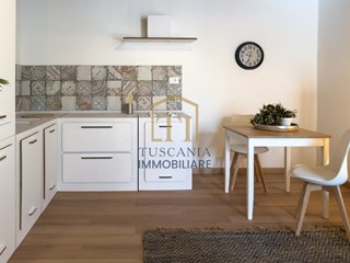 Trilocale in Vendita a Colle di Val D'Elsa, zona Campiglia, 170'000&euro;, 70 m²