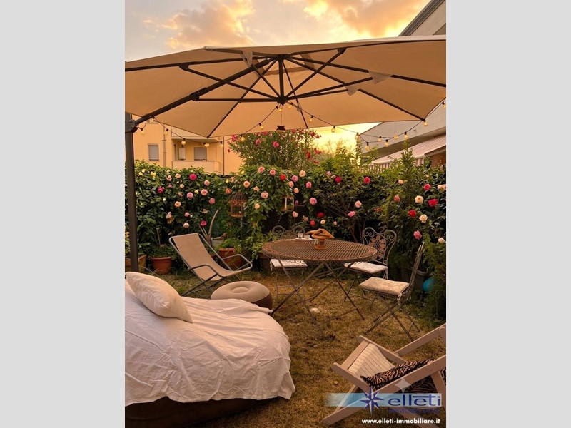 Quadrilocale in Vendita a Massa, zona Marina di Massa, 295'000&euro;, 75 m², arredato, con Box
