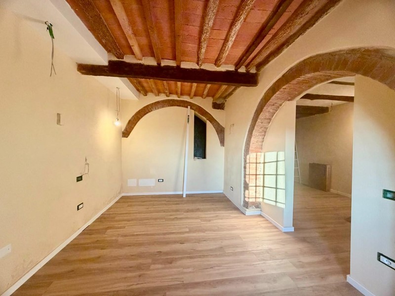 Trilocale in Vendita a Peccioli, 120'000&euro;, 75 m²