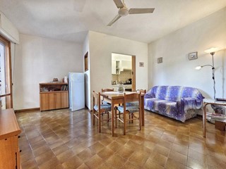 Trilocale in Vendita a Massa, zona Ronchi, 169'000&euro;, 48 m², arredato, con Box