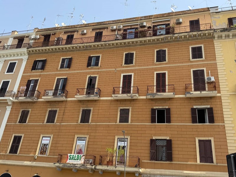 Trilocale in Vendita a Roma, 339'000&euro;, 81 m²