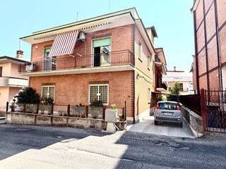 Trilocale in Vendita a Monterotondo, 189'000&euro;, 85 m²