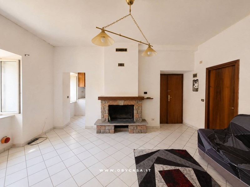 Bilocale in Vendita a Vejano, 38'000&euro;, 61 m²