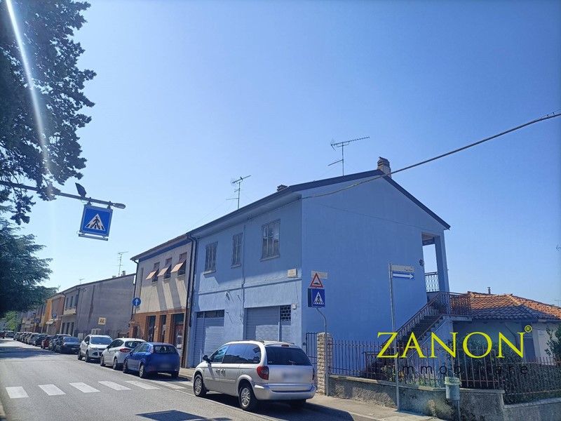 Quadrilocale in Vendita a Monfalcone, 120'000&euro;, 82 m²