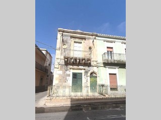 Appartamento in Vendita a Pozzallo, 105'000&euro;, 140 m²