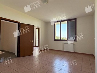 Quadrilocale in Vendita a Cento, 160'000&euro;, 115 m²
