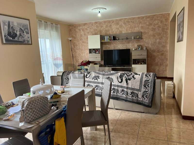 Appartamento in Vendita a Paternò, 110'000&euro;, 117 m²