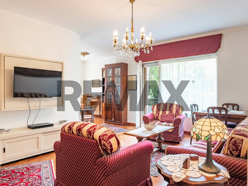 Trilocale in Vendita a San Donato Milanese, 318'000&euro;, 106 m²
