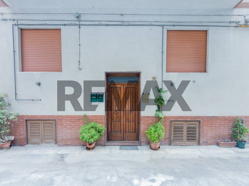 Trilocale in Vendita a Altofonte, 63'000&euro;, 75 m²