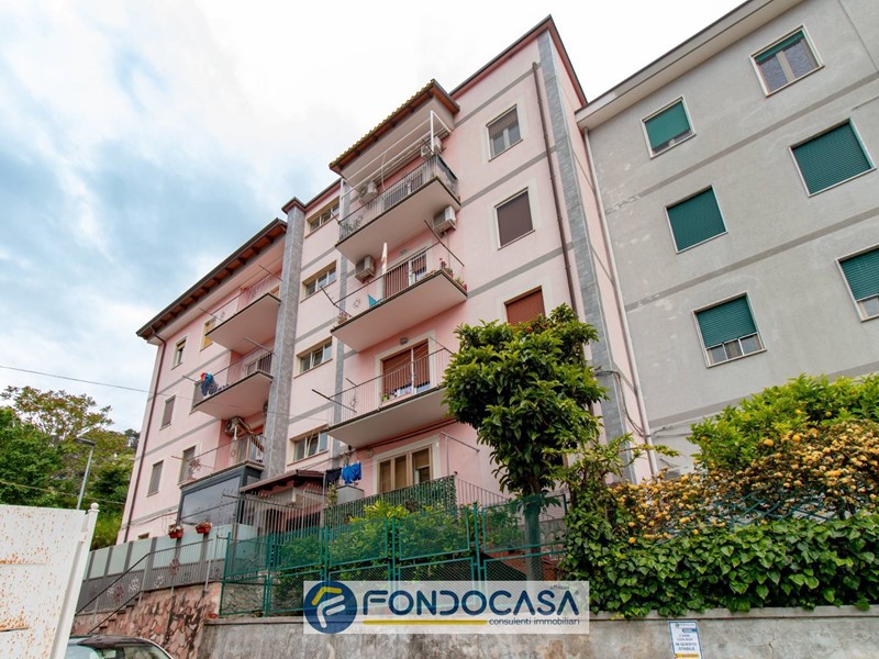 Quadrilocale in Vendita a Salerno, 270'000&euro;, 102 m²