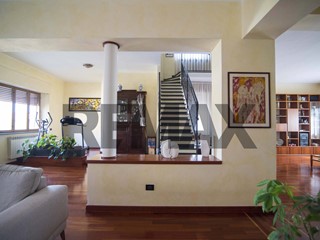 Appartamento in Vendita a Roccastrada, 260'000&euro;, 389 m²