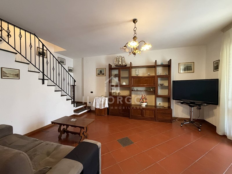 Appartamento in Affitto a Uzzano, 900&euro;, 131 m²